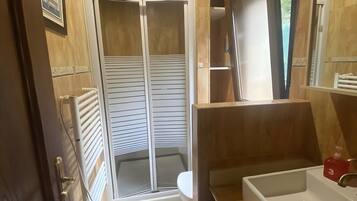 Doccia, asciugacapelli, asciugamani