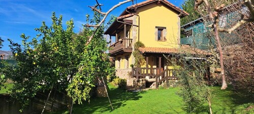 Country House 'Los Avellanos 3' with Mountain Views, Private Terrace and Garden