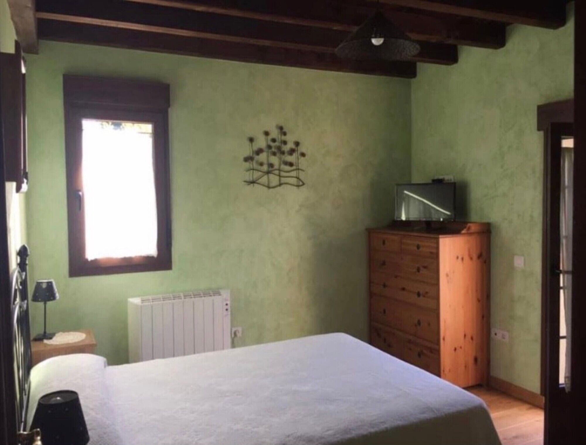 2 slaapkamers, een strijkplank/strijkijzer