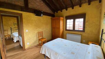 2 Schlafzimmer, Bügeleisen/Bügelbrett, Bettwäsche