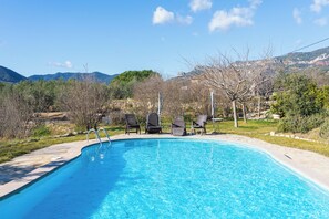 Pool - Country House 'Mas Fullat' with Mountain View, Wi-Fi and Air Conditioning (Alforja)
