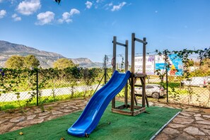 Property grounds - Apartment 'Carrebaix' with Wi-Fi and Air Conditioning (Orba)