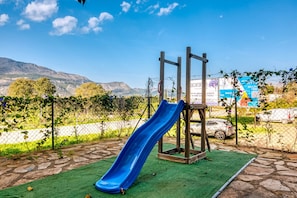 Property grounds - Apartment 'La Solana' with Mountain View, Wi-Fi and Air Conditioning (Orba)