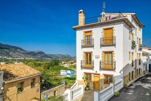 Exterior - Apartment 'Cavall Vert' with Mountain View, Wi-Fi and Air Conditioning (Orba)