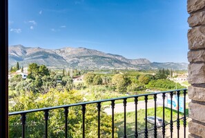 Property grounds - Apartment 'El Castellet' with Mountain View, Wi-Fi and Air Conditioning (Orba)