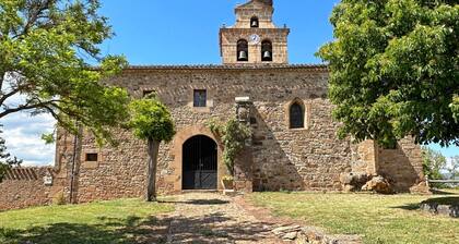 Rural House 'Mila' with Mountain Views, Private Terrace and Wi-Fi
