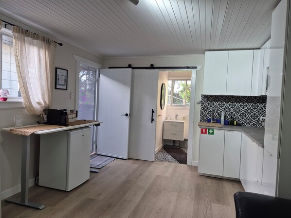 Fridge, microwave, coffee/tea maker, electric kettle