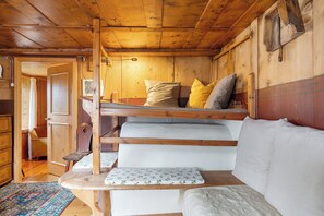 Interior - Apartment 'Leitner Stubenwohnung' with Mountain View, Private Terrace and Wi-Fi (Tiers)