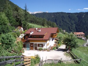 Exterior - Apartment 'Leitner Stubenwohnung' with Mountain View, Private Terrace and Wi-Fi (Tiers)