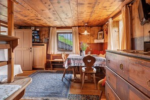 Interior - Apartment 'Leitner Stubenwohnung' with Mountain View, Private Terrace and Wi-Fi (Tiers)