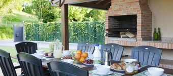 Country House 'Tierra' with Private Terrace, Private Garden and Wi-Fi