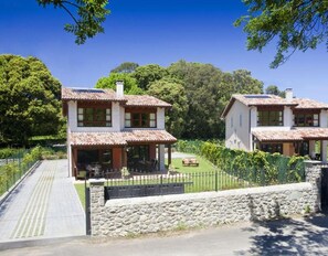 Exterior - Country House 'Tierra' with Private Terrace, Private Garden and Wi-Fi (Llanes)