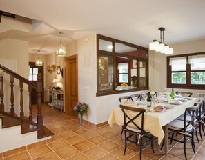 Dining - Country House 'Playas De Llanes' with Private Garden and Wi-Fi (Llanes)