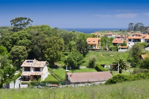 Exterior - Country House 'Playas De Llanes' with Private Garden and Wi-Fi (Llanes)