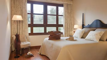 5 quartos, Wi-Fi de cortesia, roupa de cama