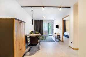 Interior - Apartment 'Pauli 4' with Mountain View, Shared Garden and Wi-Fi (Lagundo)