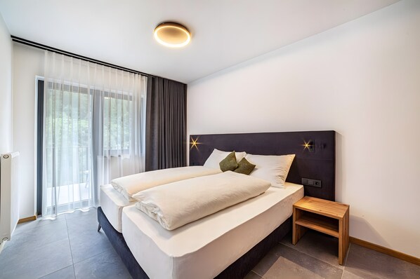 1 bedroom, free WiFi, bed sheets