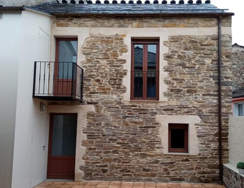 Apartment 'Arriba' with Shared Terrace, Balcony and Wi-Fi