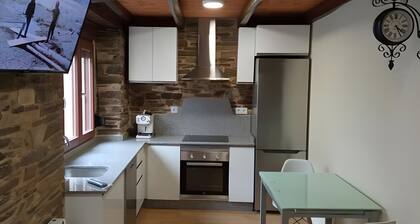 Apartment 'Arriba' with Shared Terrace, Balcony and Wi-Fi