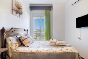 3 makuuhuonetta, silitysrauta/-lauta, ilmainen Wi-Fi, vuodevaatteet