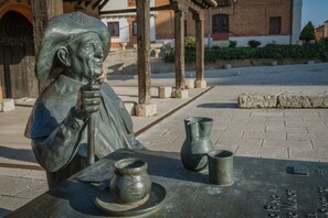 Property grounds - Holiday Home 'Do Camino' with Private Terrace, Balcony and Wi-Fi (Villalcázar de Sirga)