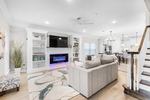 スマートテレビ、暖炉