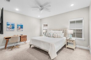 3 bedrooms, desk, iron/ironing board, free WiFi