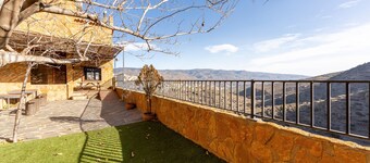 Landhaus 'Casa Rural La Jirola-El Balcón' mit Bergblick, Wi-Fi und Klimaanlage