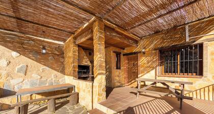 Country House 'Casa Rural La Jirola-El Balcón' with Mountain View, Wi-Fi and Air Conditioning