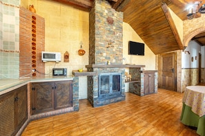 Interior - ''Casa Rural La Jirola - El Mirador'' with Mountain View, Wi-Fi and Air Conditioning (Abrucena)