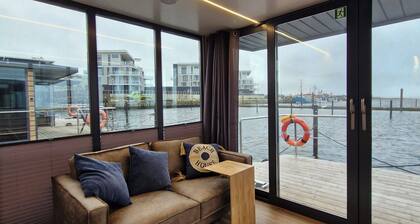 Hausboot Fjord Cirrus mit Biosauna und Dachterrasse in Wendtorf/ Kieler Förde