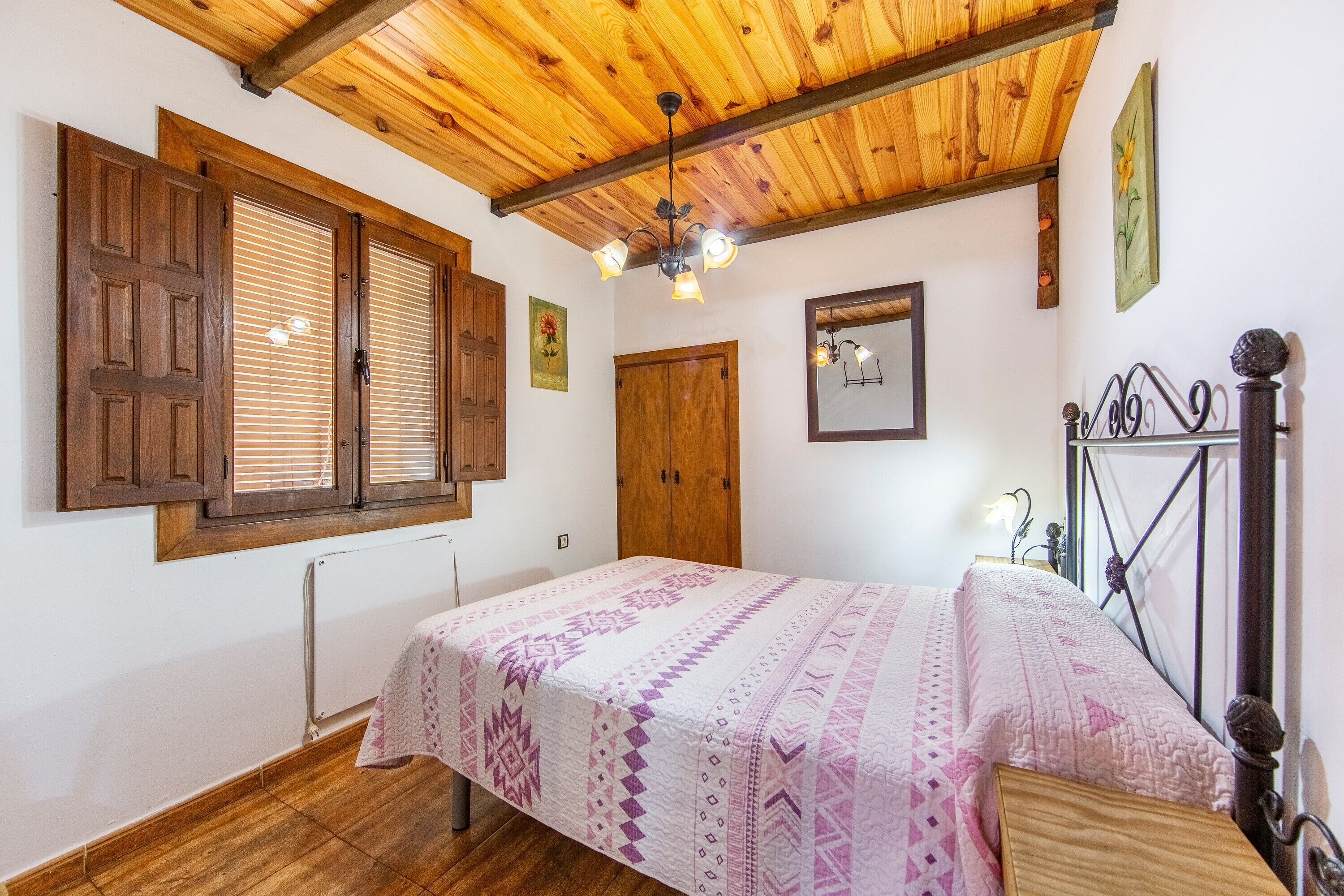 2 habitaciones, wifi gratis y ropa de cama 