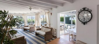 Villa 'La Chamade' mit Meerblick, Privatem Pool und Wi-Fi
