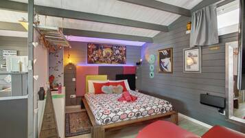 1 bedroom, iron/ironing board, free WiFi, bed sheets