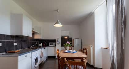 La Maison de Tété – Charmantes Ferienhaus nahe Lourdes, private Terrasse, Garten, WLAN