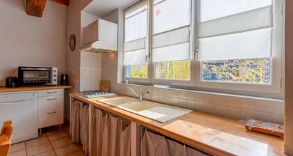 La Bergerie - Cozy house 5 min from Lourdes, private garden, terrace, WiFi