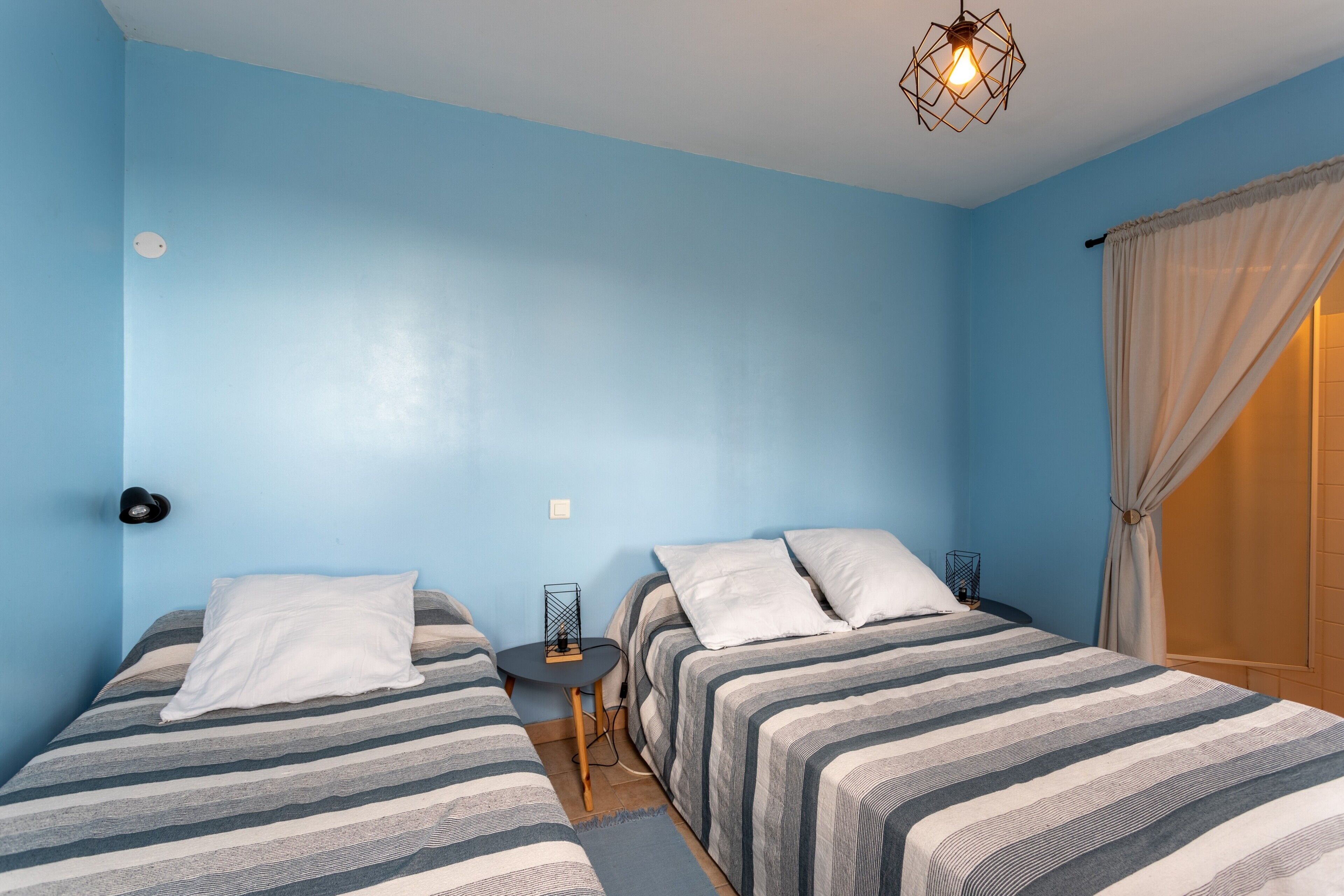 2 Schlafzimmer, Bügeleisen/Bügelbrett, kostenloses WLAN