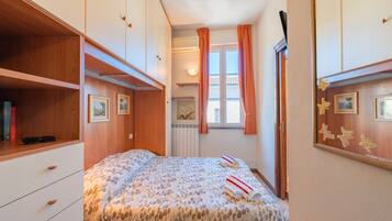 2 chambres, fer et planche Ă  repasser, Wi-Fi gratuit, draps fournis