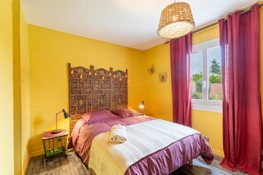 4 chambres, fer et planche à repasser, Wi-Fi gratuit, draps fournis