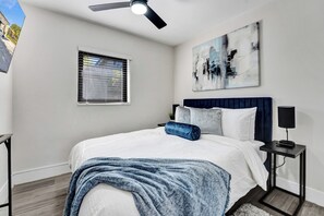 2 dormitorios, tabla de planchar con plancha, wifi y ropa de cama