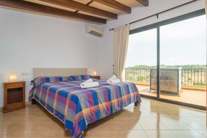 3 habitaciones, tabla de planchar con plancha y wifi gratis