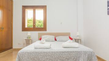 3 Schlafzimmer, Bügeleisen/Bügelbrett, kostenloses WLAN, Bettwäsche