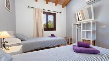 4 bedrooms, free WiFi