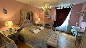 2 quartos, ferros/tábuas de passar roupa, Wi-Fi de cortesia