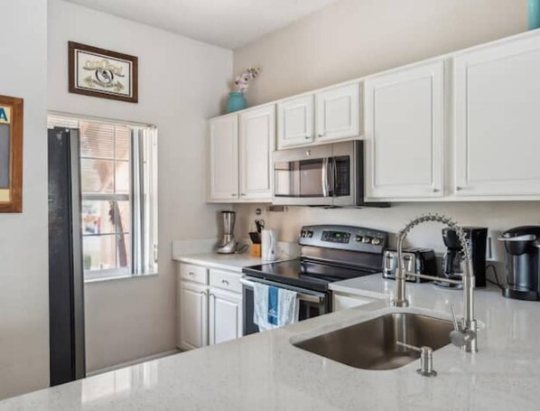 Exterior - Beautiful Townhome at Lake Barkley With Pool View! (Kissimmee)