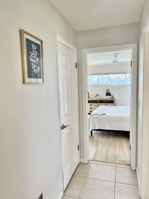 3 habitaciones, tabla de planchar con plancha y wifi gratis 