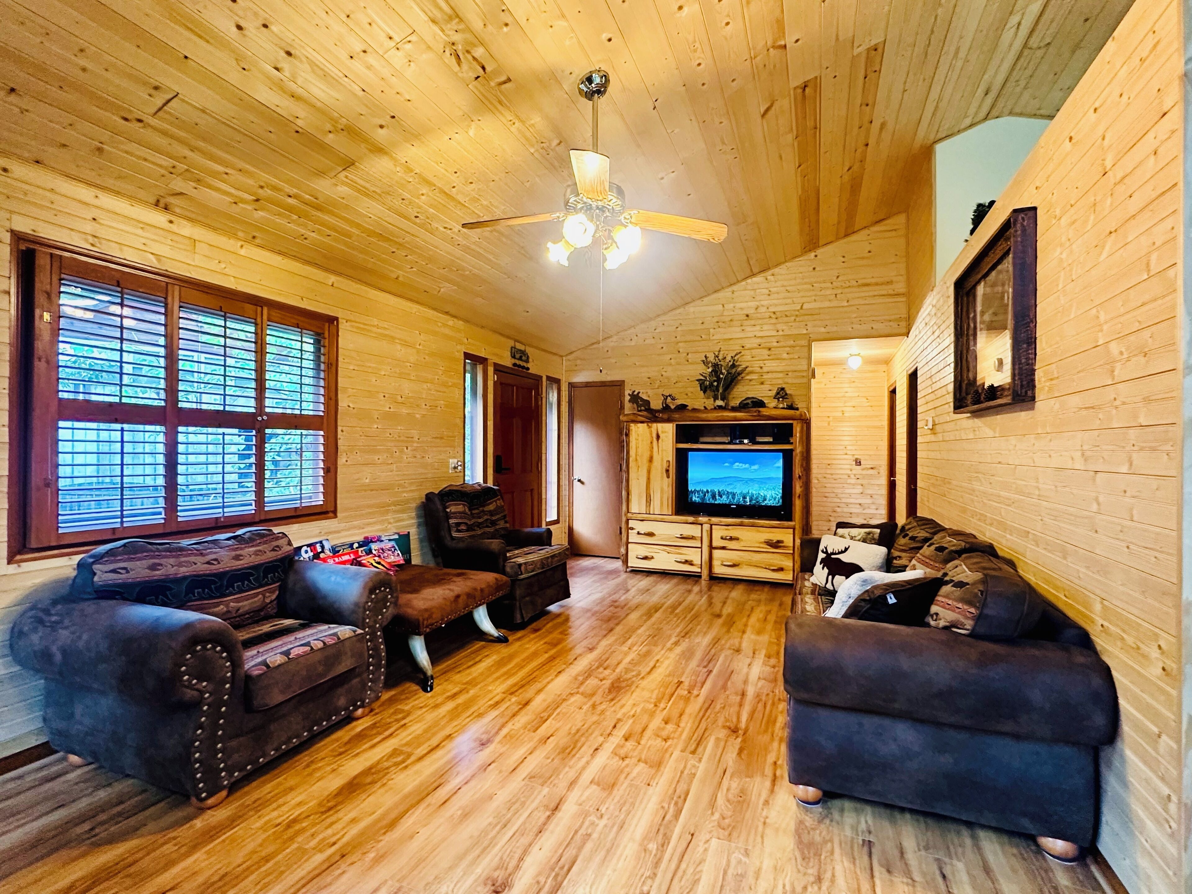 Cozy Living Room with Roku TV: Unwind in the spacious living room.