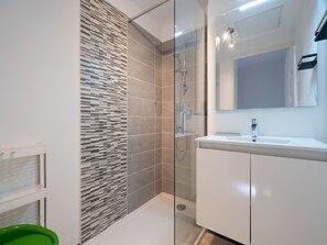 Shower - Bright villa 6 ppl, garden, close to the sea (Sérignan)