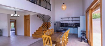 Luxury Beach Villa with Private Pool, Jacuzzi, Beach Club, WiFi, AC and BBQ