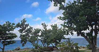 Relaxo Negril Villa, 6-bedroom, 5 bathroom villa in West End with WiFi, AC